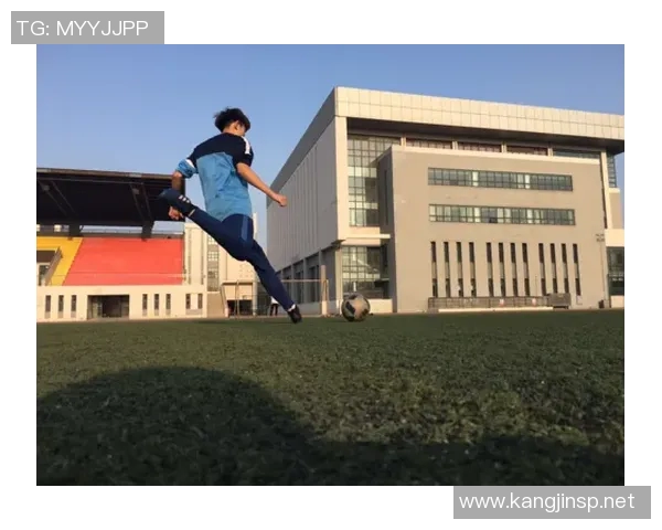 从绿茵场到银幕人生足球明星的传奇自传电影之旅